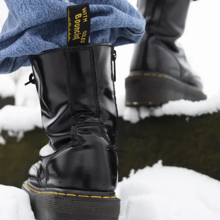 Dr.Martens Jadon Hi in the snow