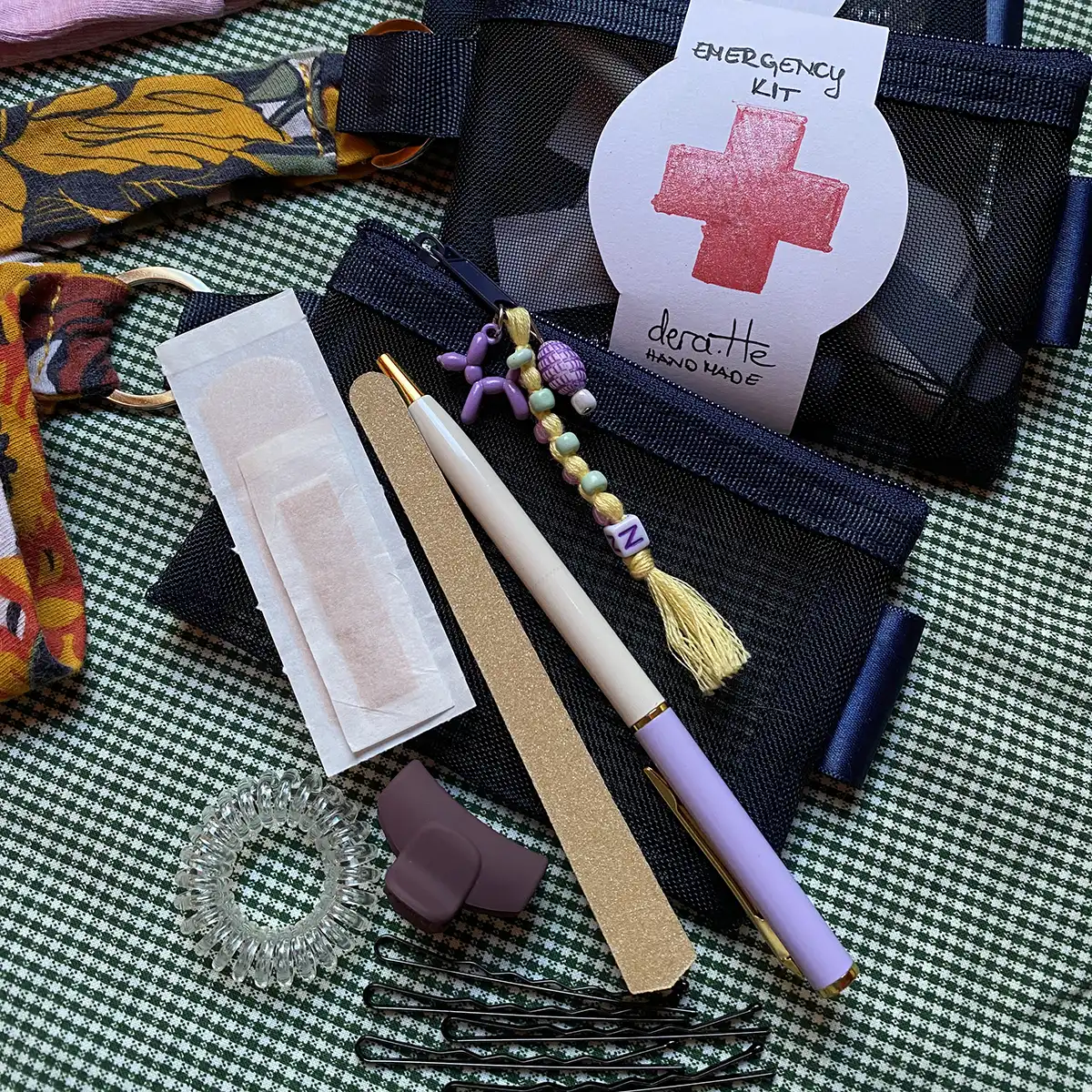 Emergency kit for her by dera.Heat